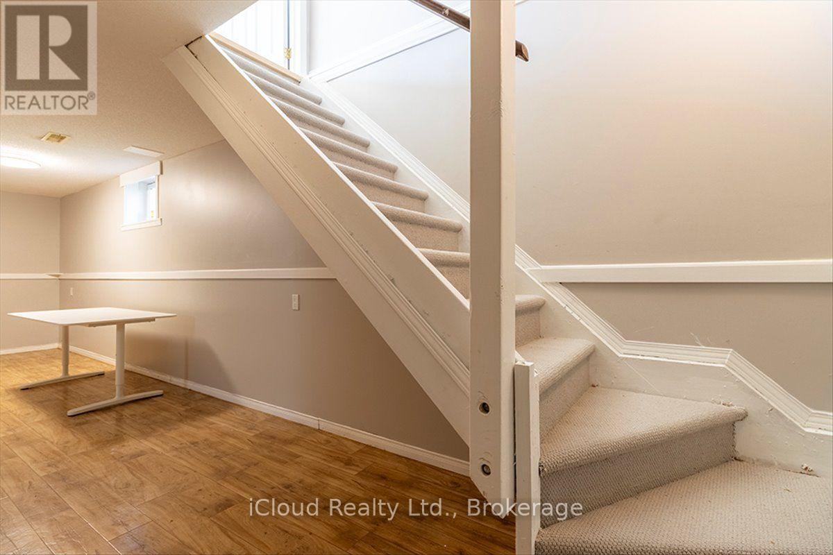184 MADELAINE DRIVE - 21