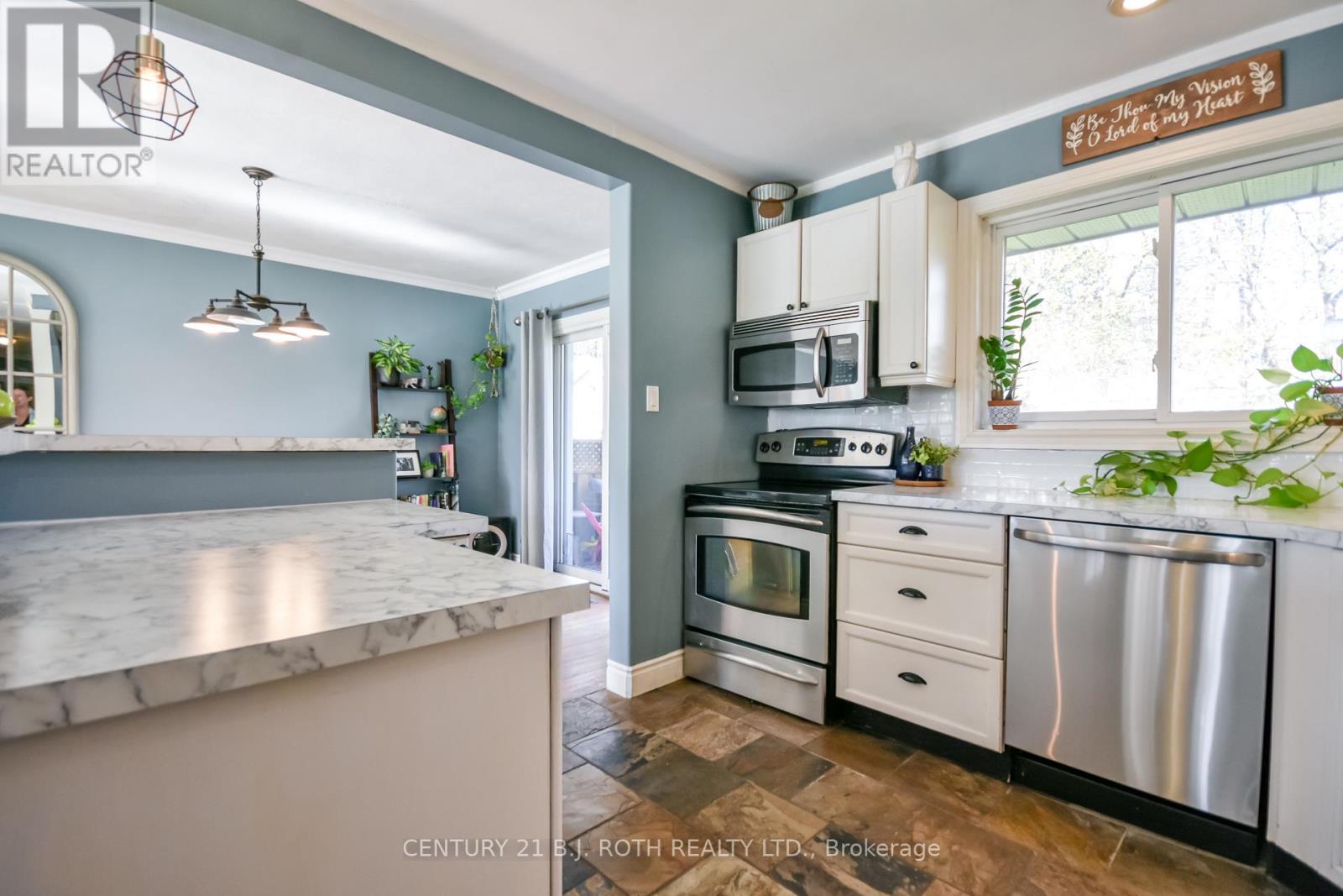 74 Rose Street, Barrie, ON photo 12