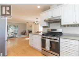 6309 Central Saanich Rd, Central Saanich, BC V8Z5T8 Photo 21