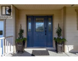 Ensuite - 6309 Central Saanich Rd, Central Saanich, BC V8Z5T8 Photo 7