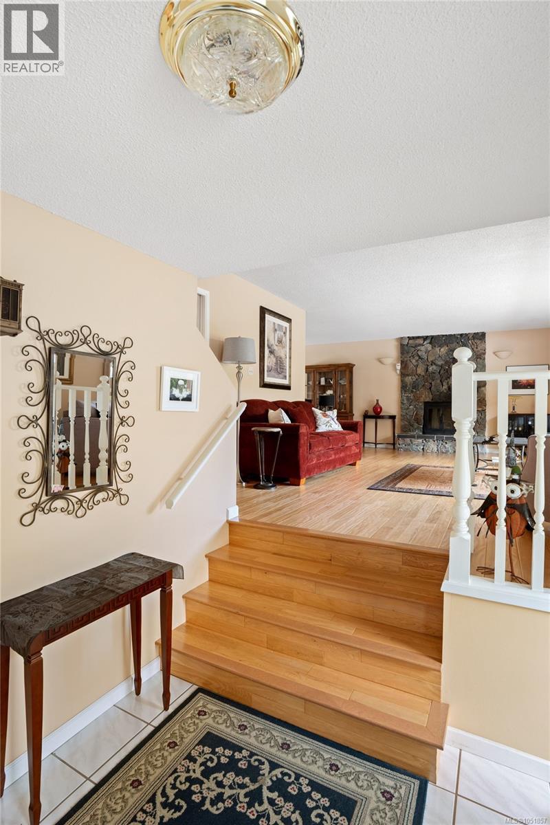 3906 Braefoot Rd, Saanich - Image 1