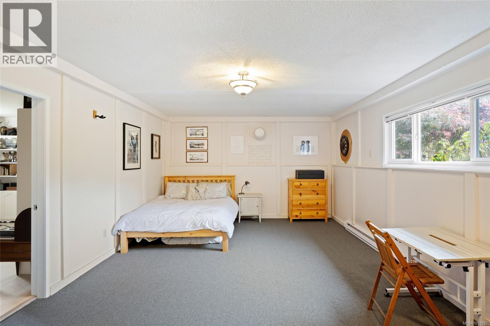 3906 Braefoot Rd, Saanich - Image 1