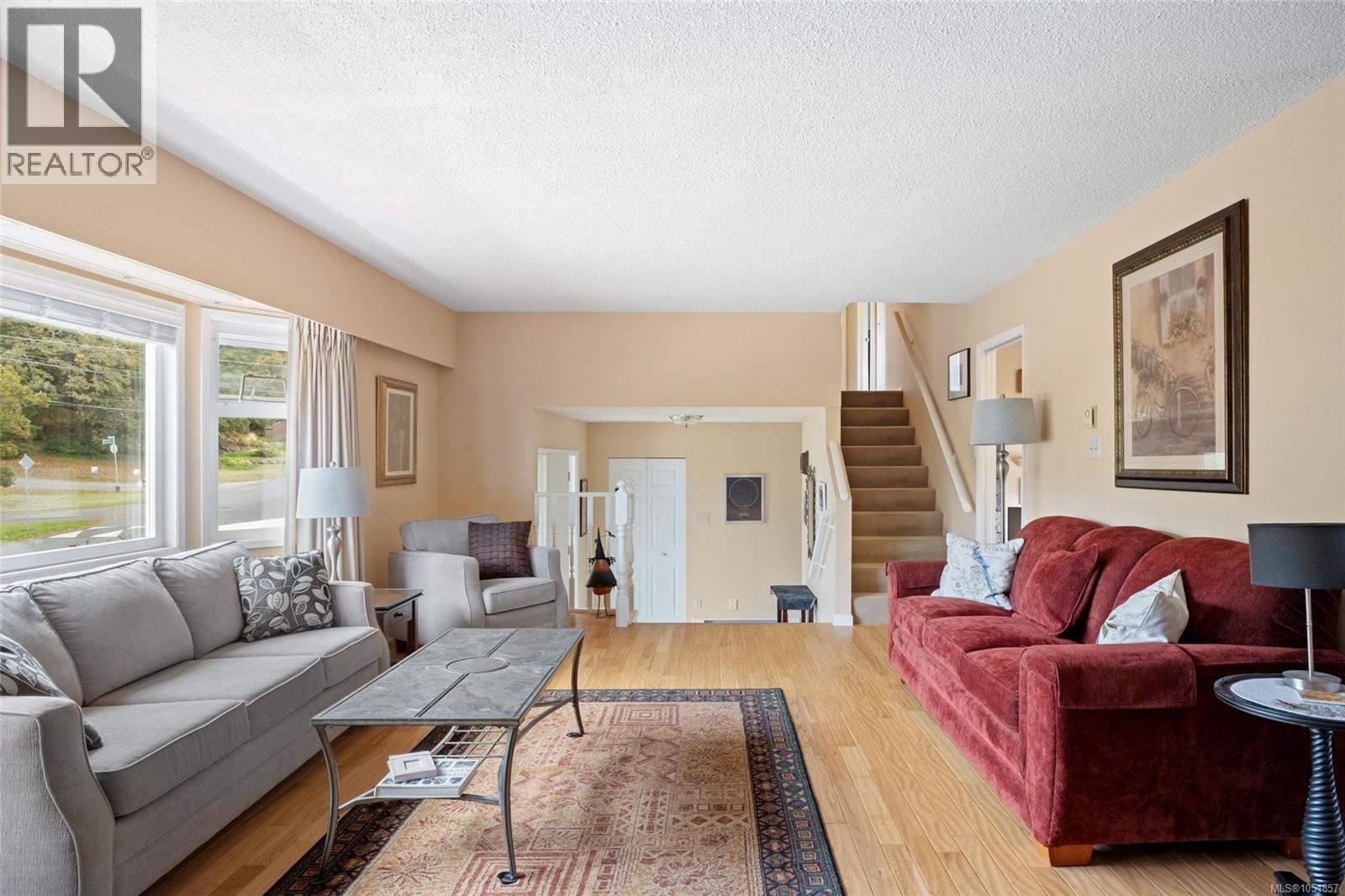 3906 Braefoot Rd, Saanich - Image 1