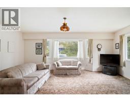 3906 Braefoot Rd, Saanich, BC V8P3T2 Photo 27