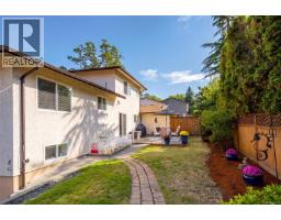 3906 Braefoot Rd, Saanich, BC V8P3T2 Photo 37