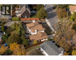 3906 Braefoot Rd, Saanich, BC V8P3T2 Photo 44