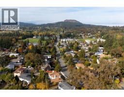 3906 Braefoot Rd, Saanich, BC V8P3T2 Photo 47
