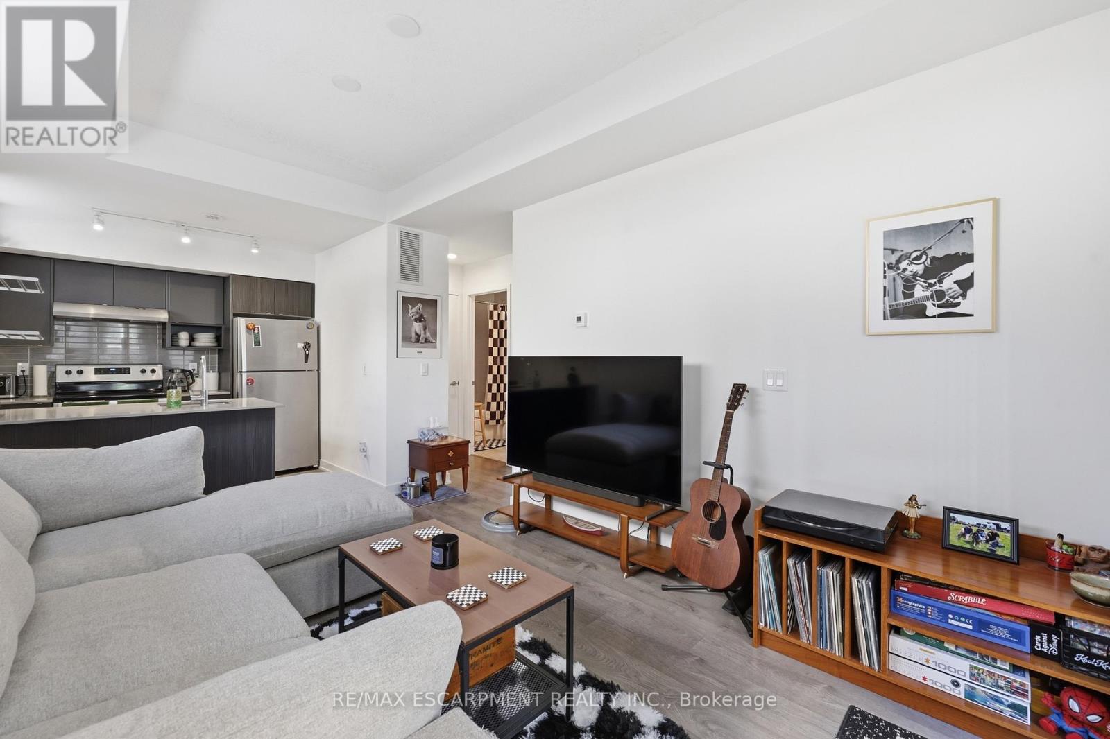 1129 Cooke Boulevard — photo 4