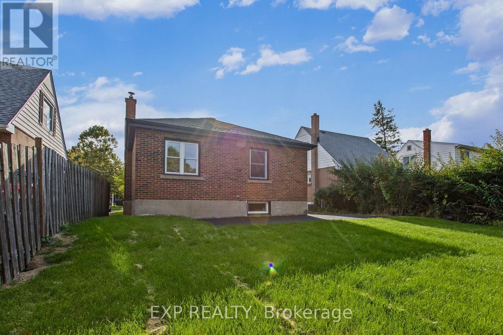 156 E36th Street — photo 24