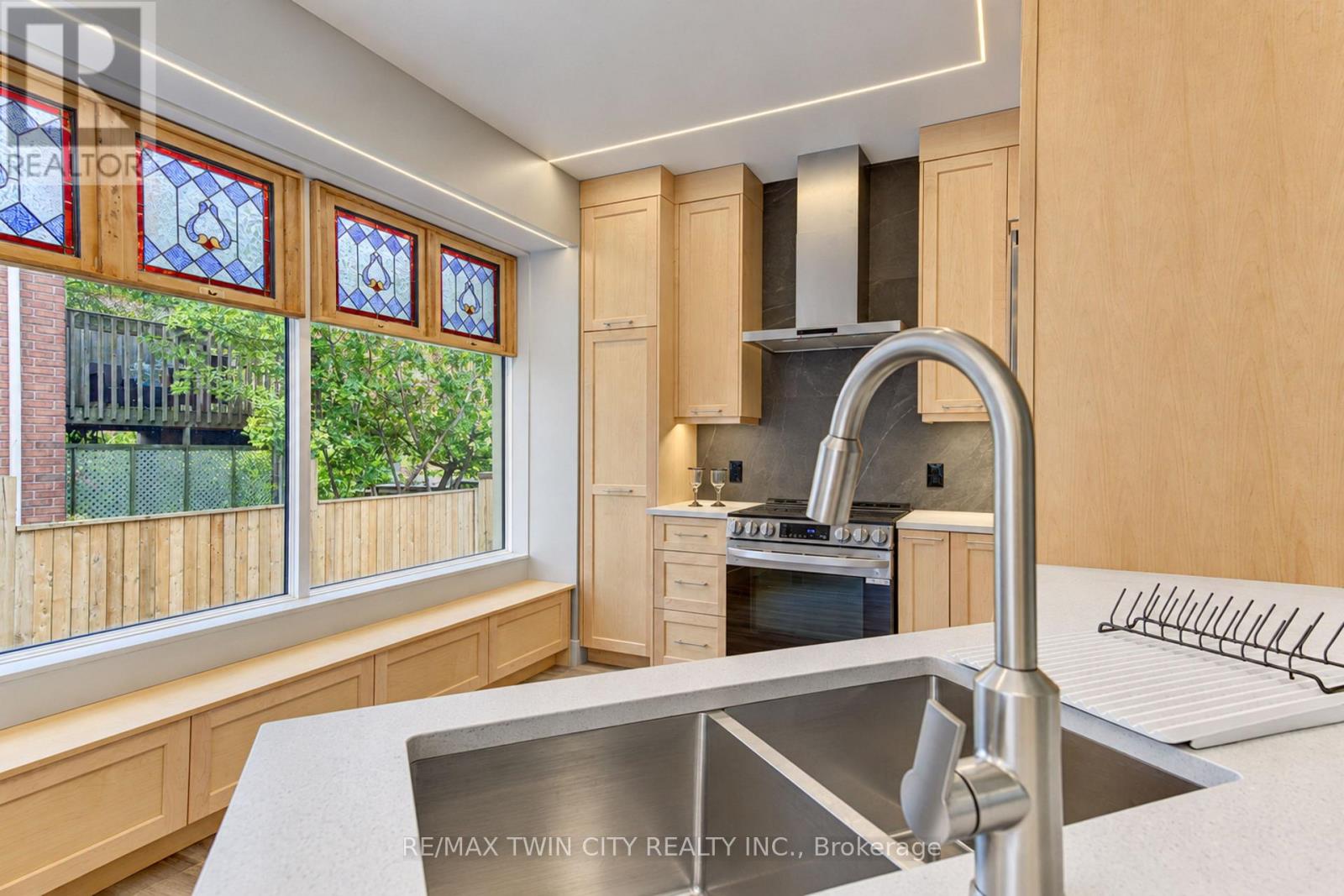 56 Mansion Street — photo 17