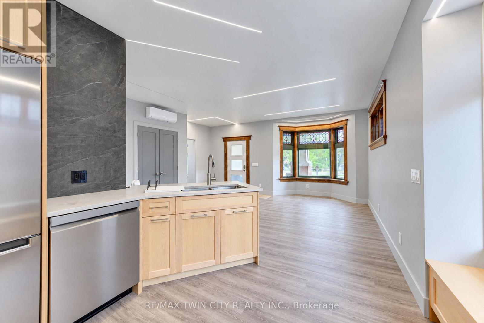 56 Mansion Street — photo 18