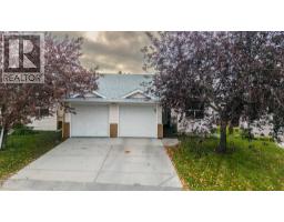 104 Catalina Circle NE - photo 2