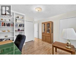 1707 107 Avenue SW - photo 25
