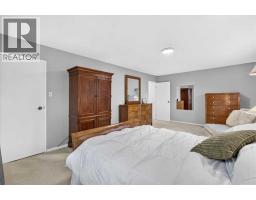 1707 107 Avenue SW - photo 28