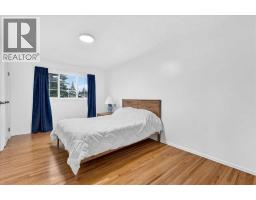 1707 107 Avenue SW - photo 29
