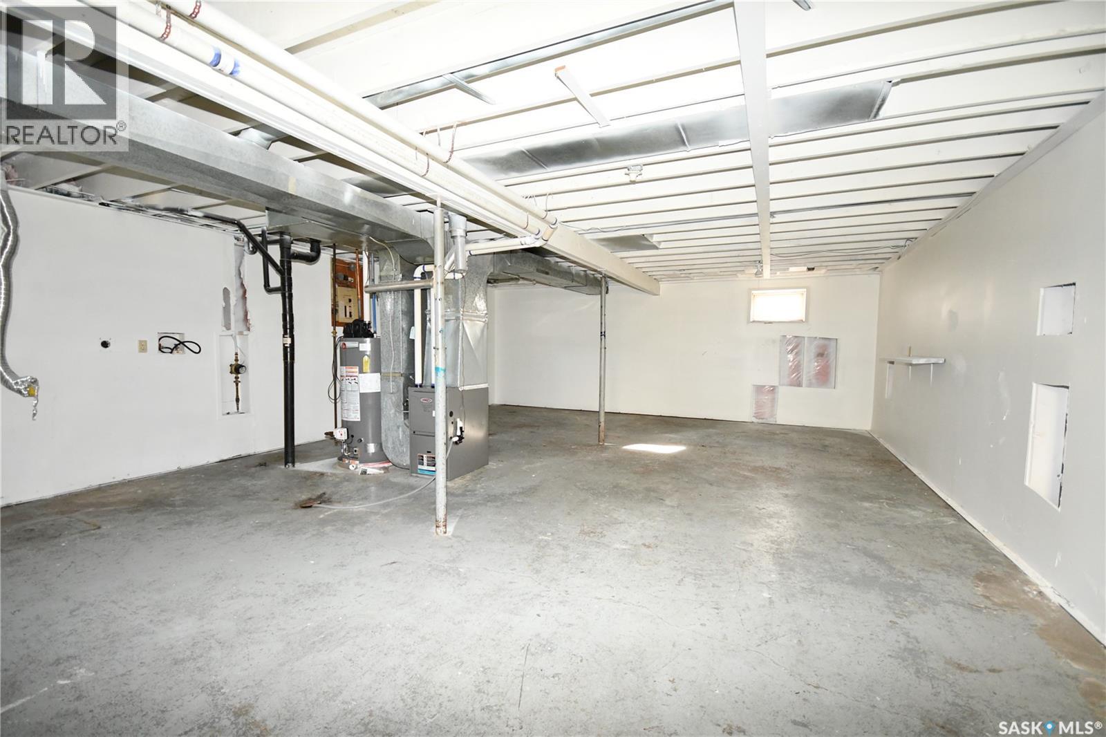 205 6th AVENUE N - 15