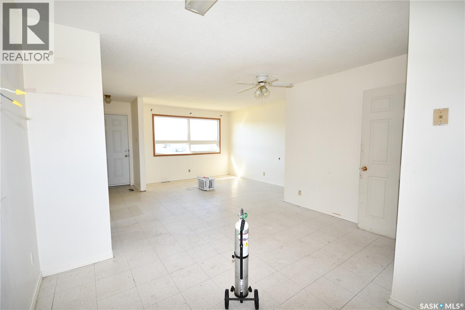 205 6th AVENUE N - 3