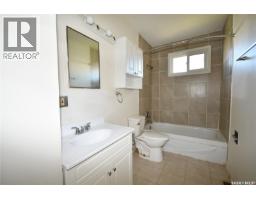 205 6th Avenue N, Big River, SK S0J0E0 Photo 13