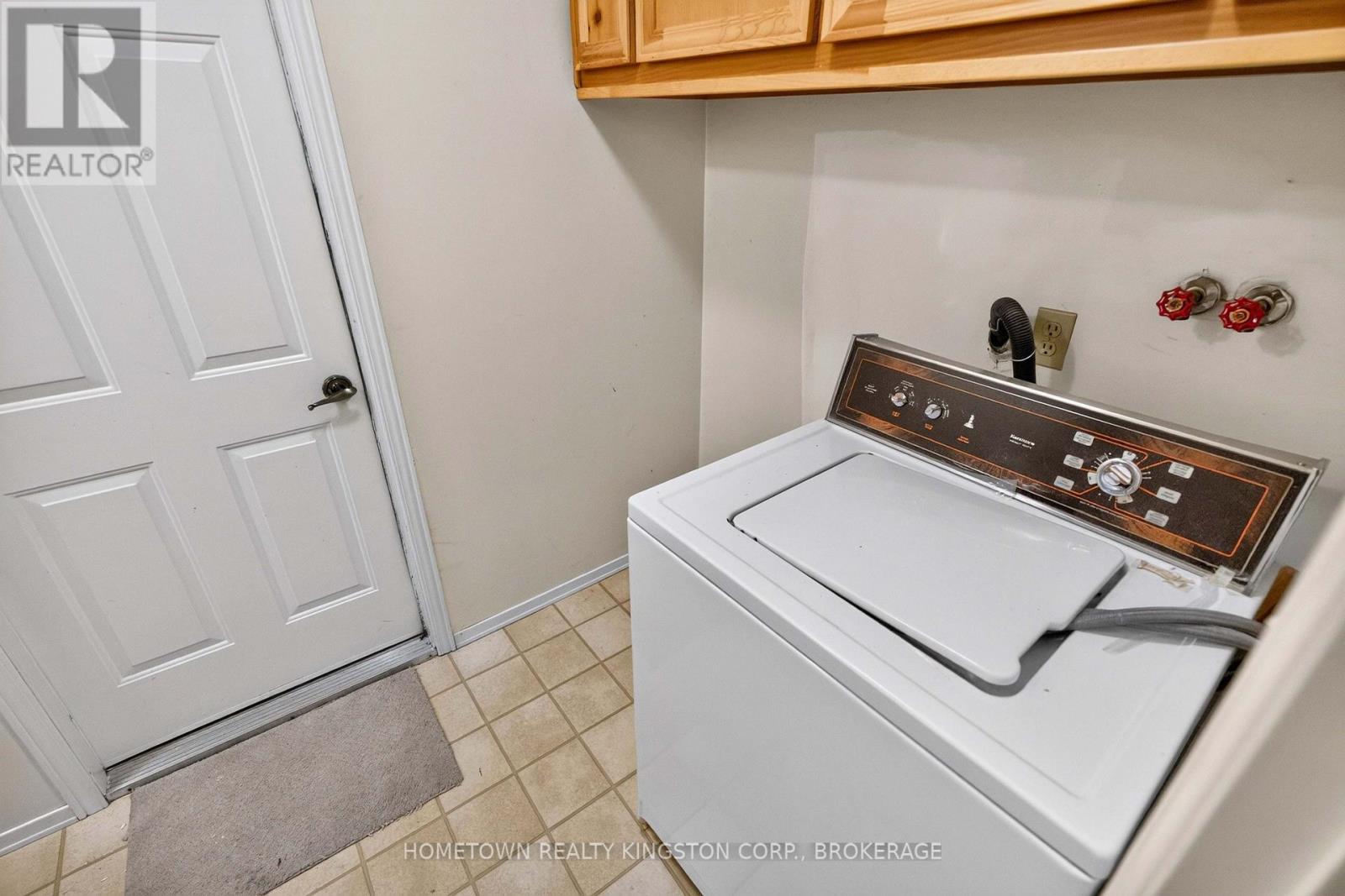 1096 Willowood Drive — photo 4