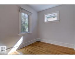 Laundry room - 10949 88 Av Nw, Edmonton, AB T6G0Y9 Photo 11