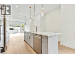1906 5 Street NE - photo 9