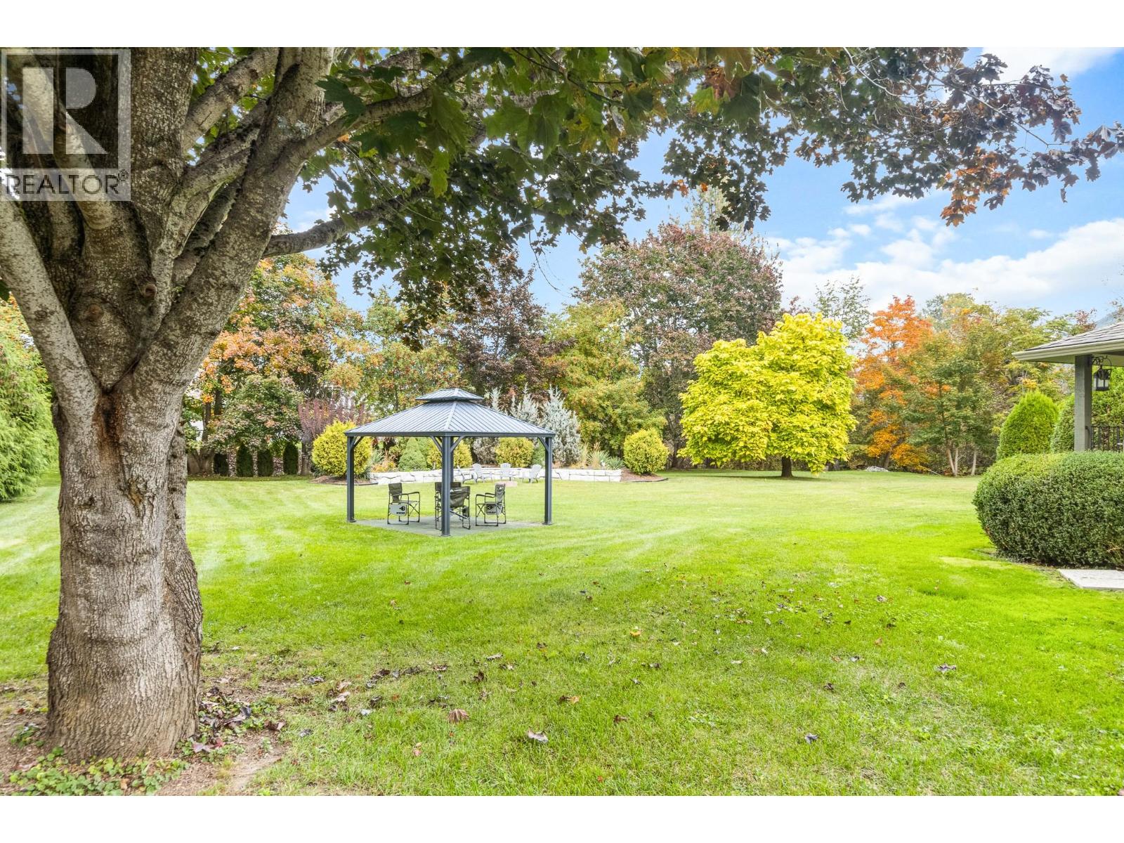  7200 54 Street Northeast, Salmon Arm