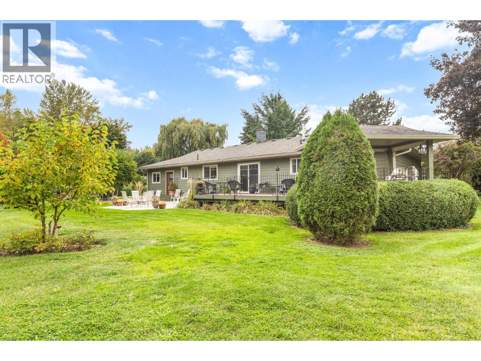  7200 54 Street Northeast, Salmon Arm