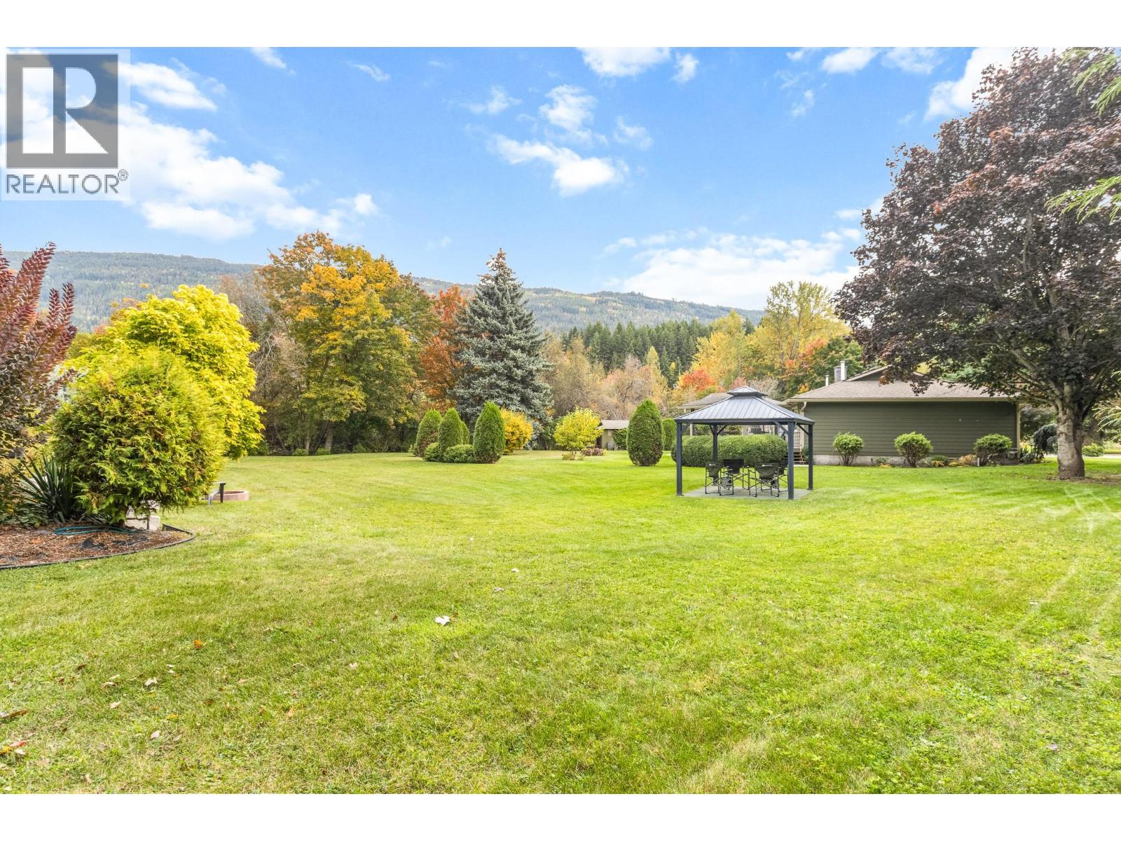  7200 54 Street Northeast, Salmon Arm