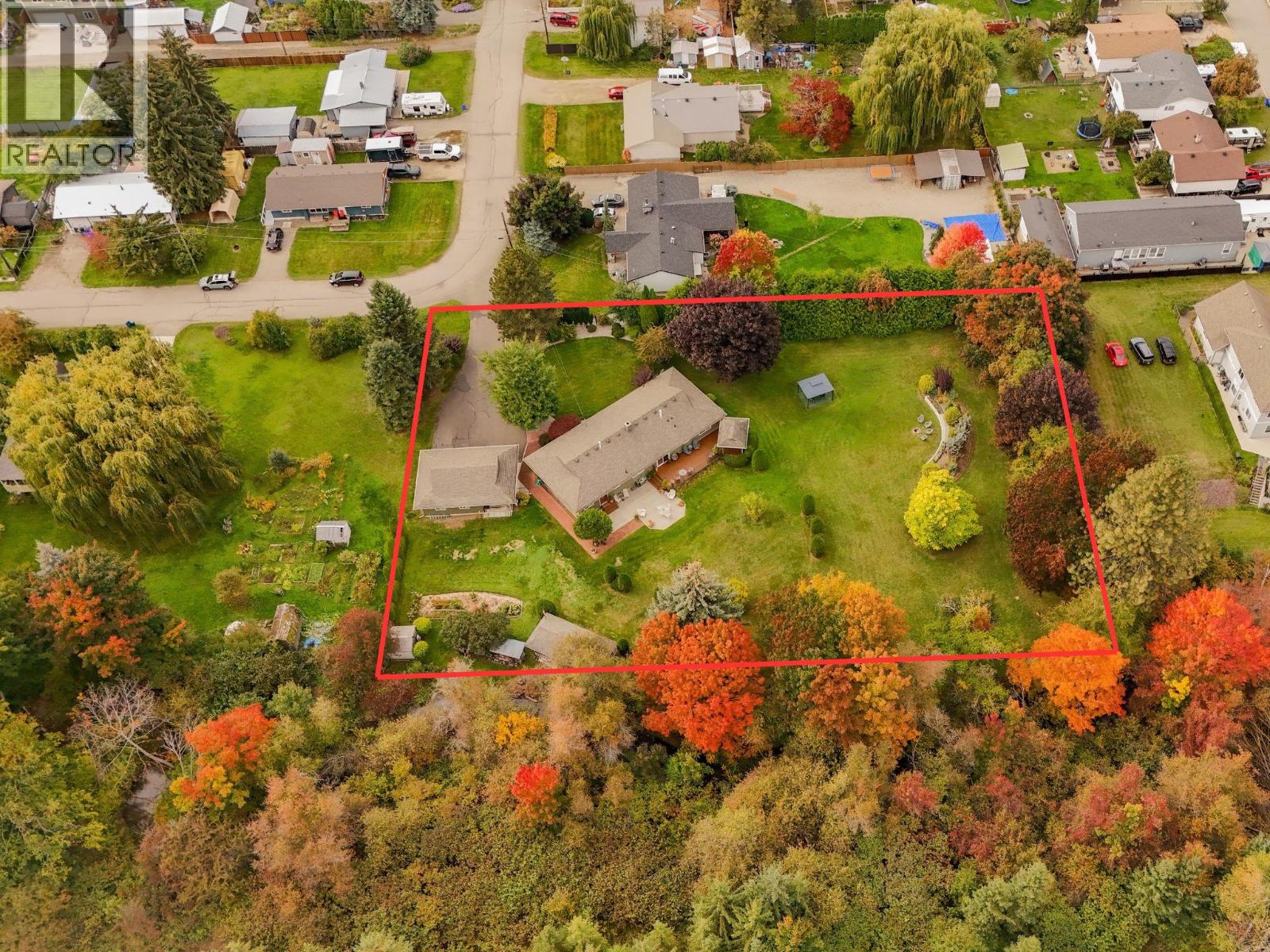  7200 54 Street Northeast, Salmon Arm