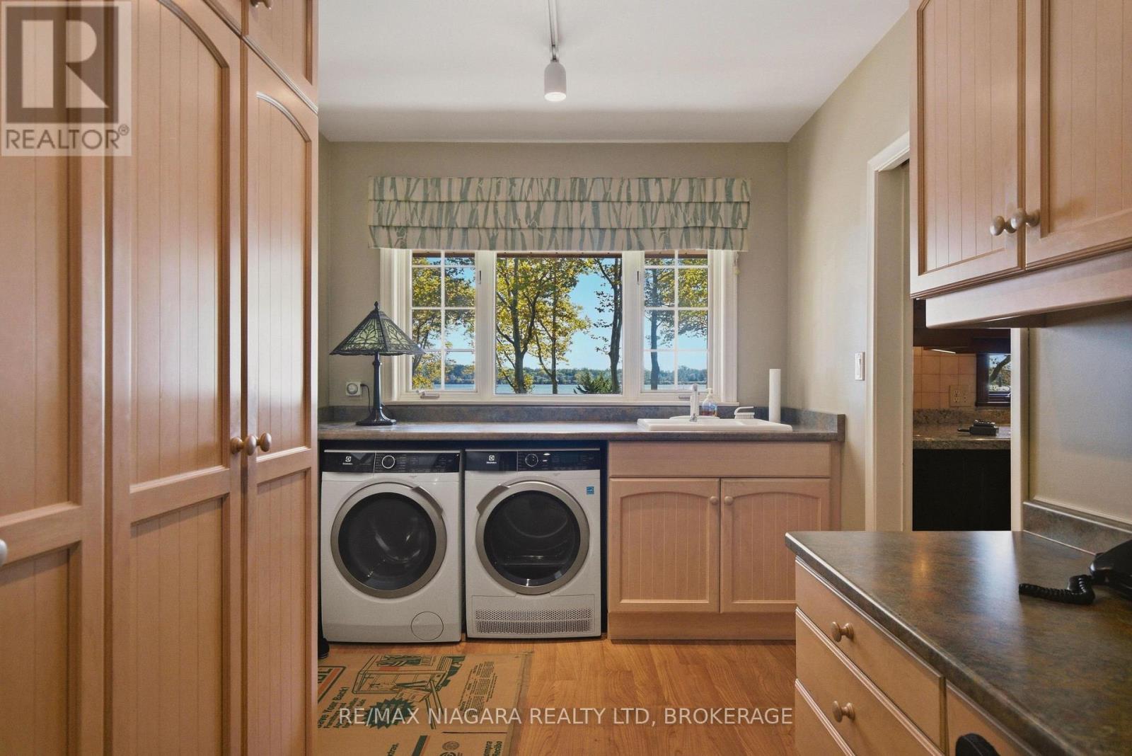 9985 NIAGARA RIVER PARKWAY - 30