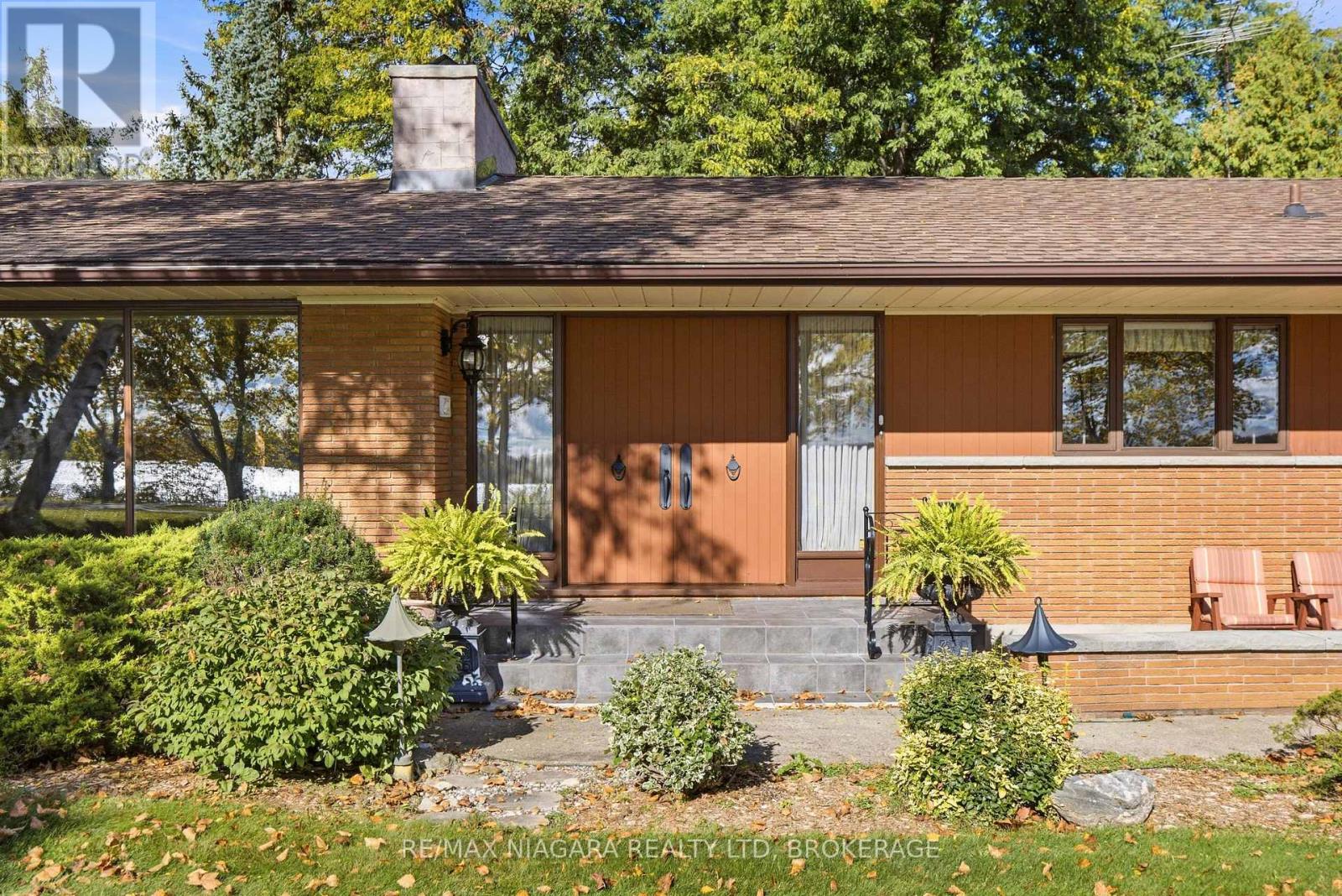 9985 Niagara River Parkway — photo 42