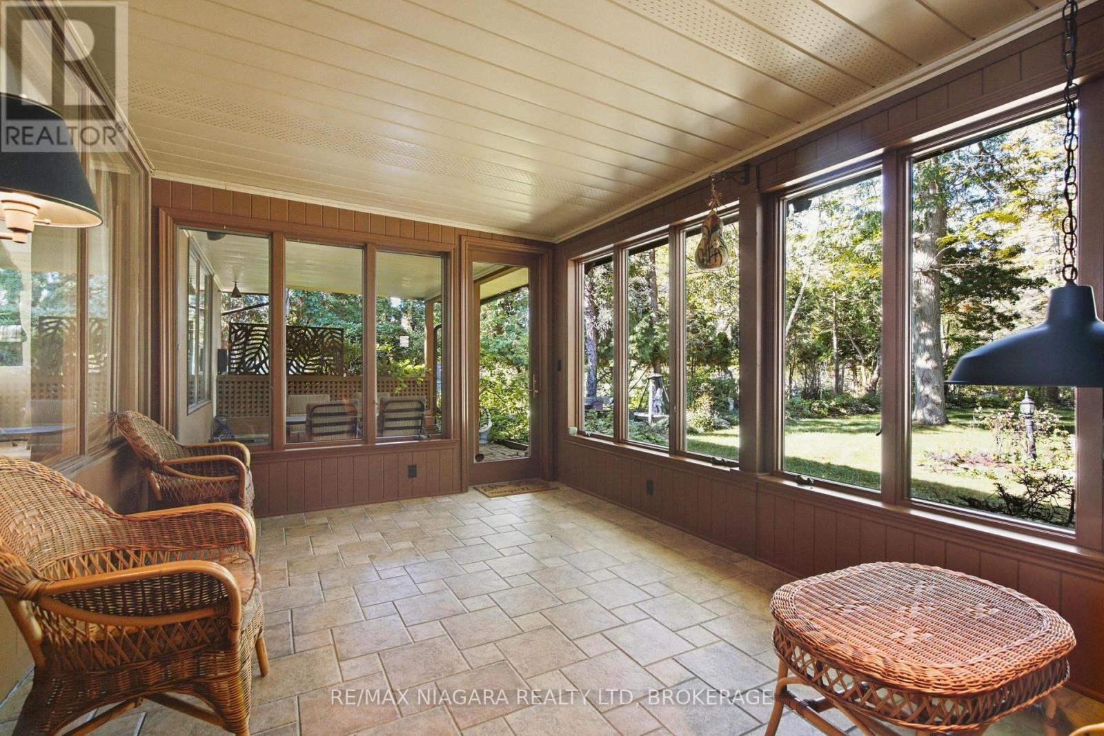 9985 NIAGARA RIVER PARKWAY - 7