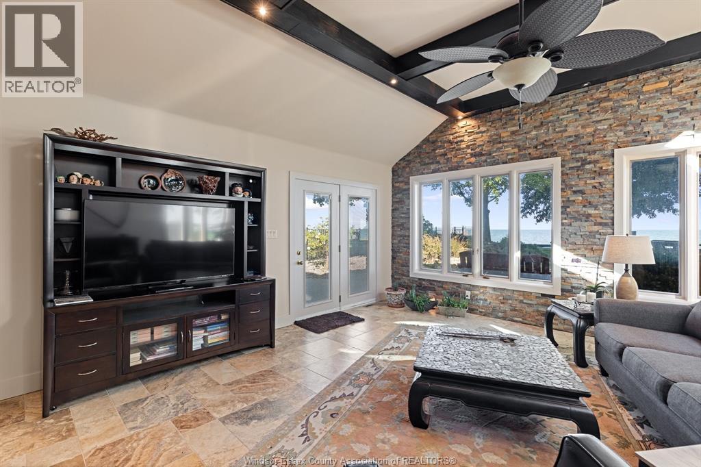 189 LAKEVIEW DRIVE - 29