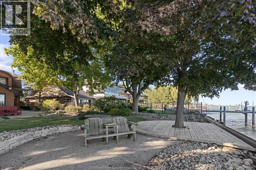 189 LAKEVIEW DRIVE - 42