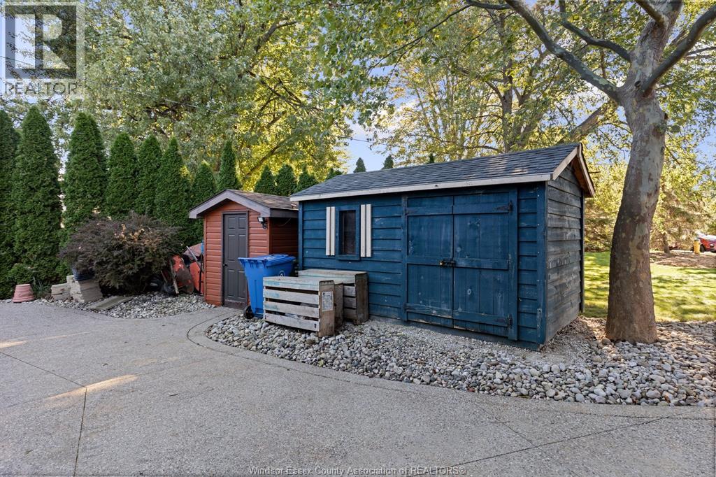 189 LAKEVIEW DRIVE - 46