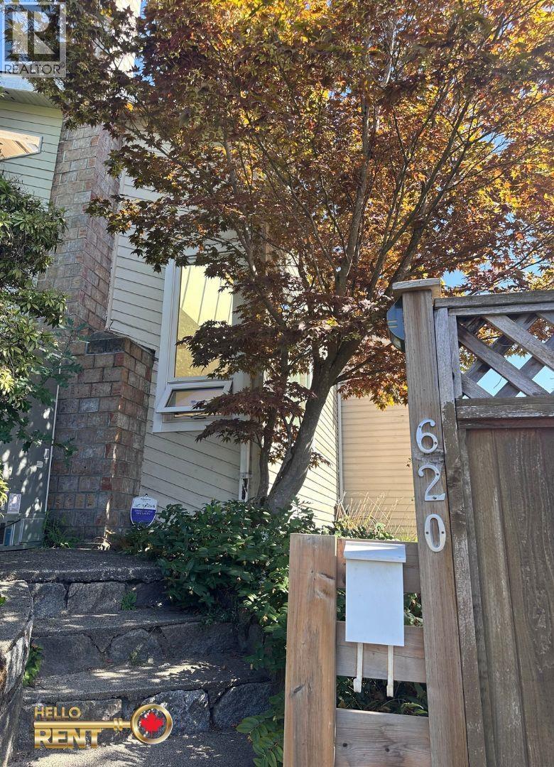 620 MAHON AVENUE, North Vancouver - Image 1