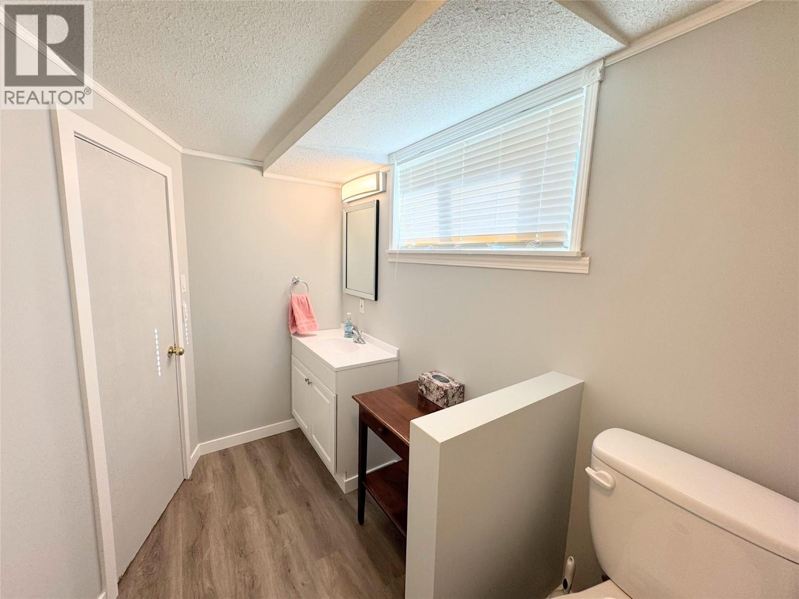 2152 Mamette Avenue - Image 20