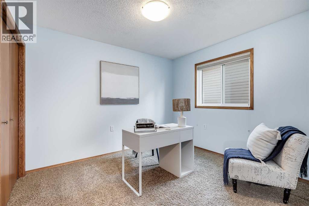39 Woodside Close NW - 14