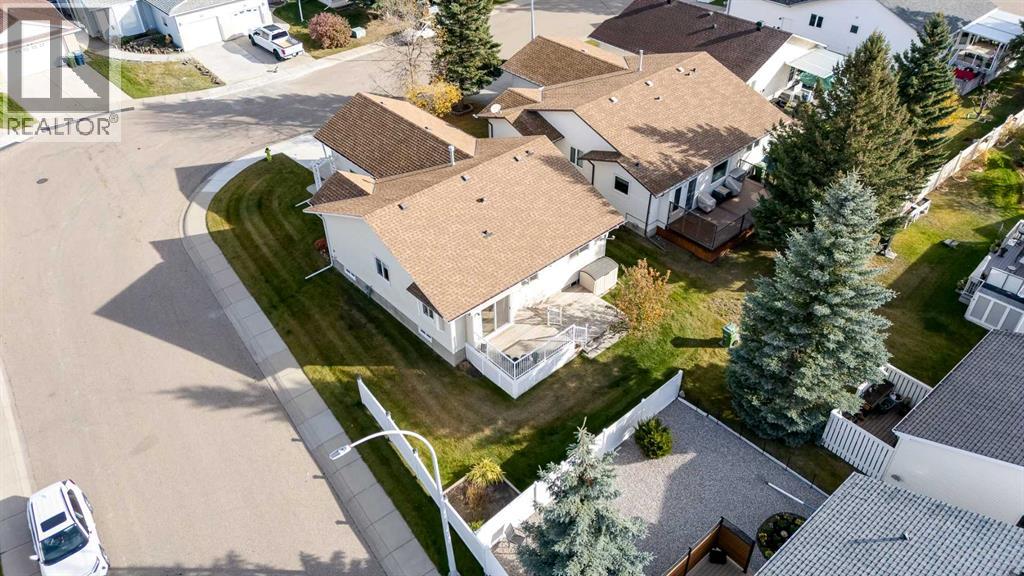 39 Woodside Close NW - 32