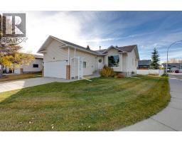 39 Woodside Close NW - photo 1