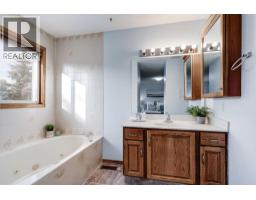 39 Woodside Close Nw, Airdrie, AB T4B2C8 Photo 19
