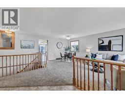 39 Woodside Close NW - photo 3