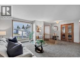 Kitchen - 39 Woodside Close Nw, Airdrie, AB T4B2C8 Photo 6
