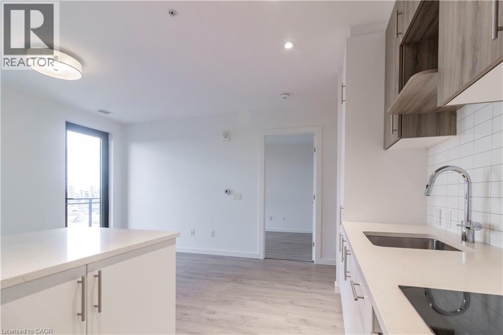181 King Street South — photo 13