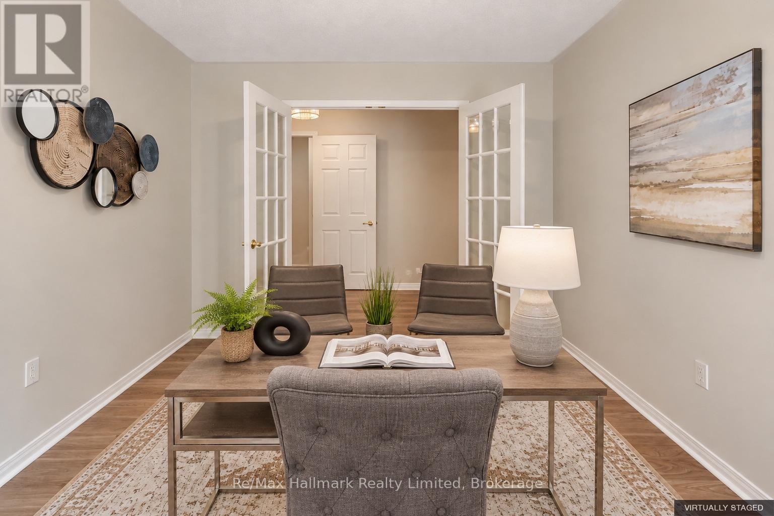 3 WOODS HOLLOW - Image 18