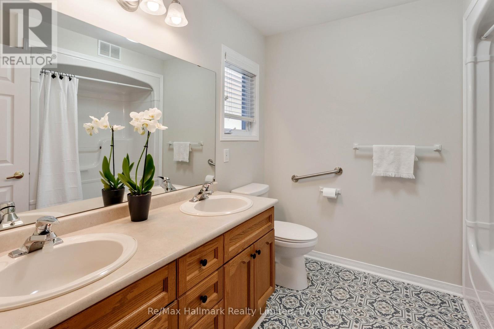 3 WOODS HOLLOW - Image 25