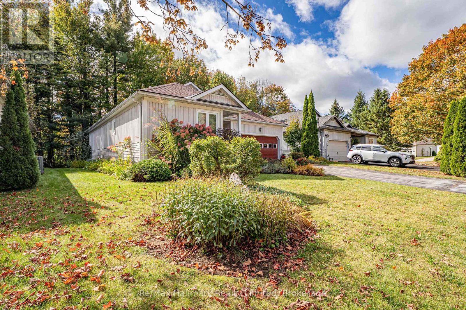 3 WOODS HOLLOW - Image 36