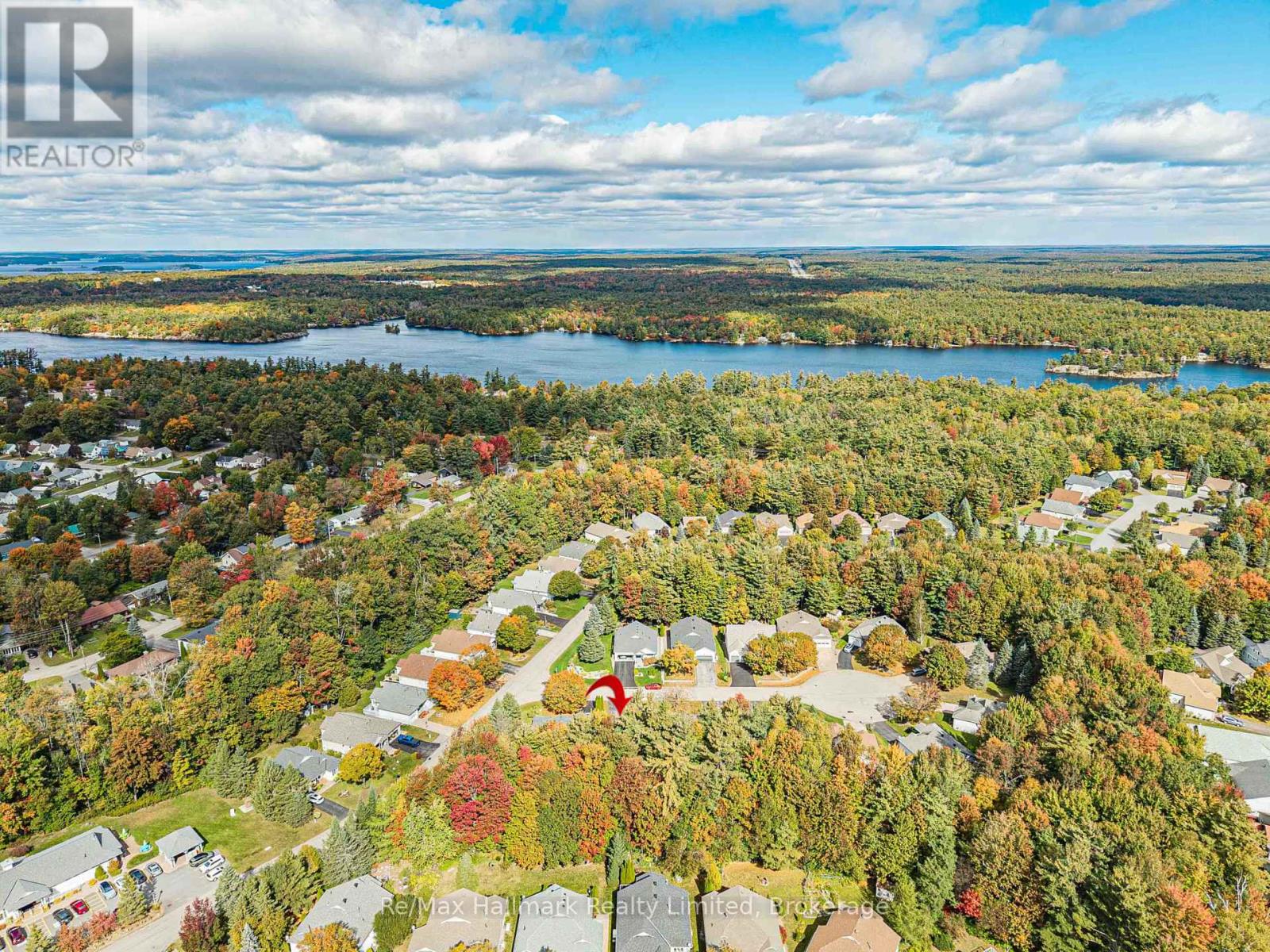 3 WOODS HOLLOW - Image 4