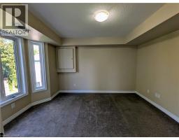225 Riddell Street Unit# 33, Woodstock, ON N4S6N2 Photo 9