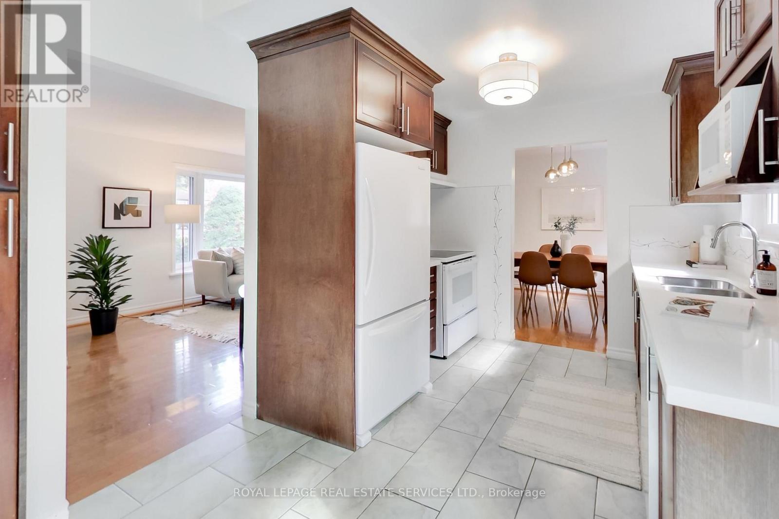 151 Cliffwood Road, Toronto, ON photo 14